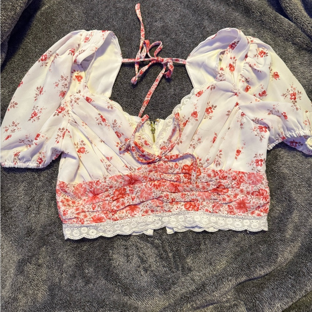 Alter’d state crop top 
Size small 
I’ve worn once!